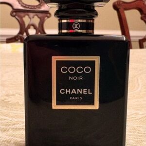 CHANEL Coco Noir